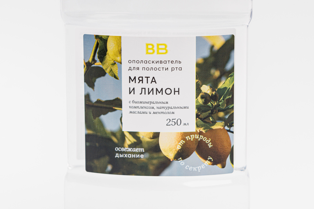 

Ополаскиватель для полости рта ВкусВилл Мята и лимон 250 мл