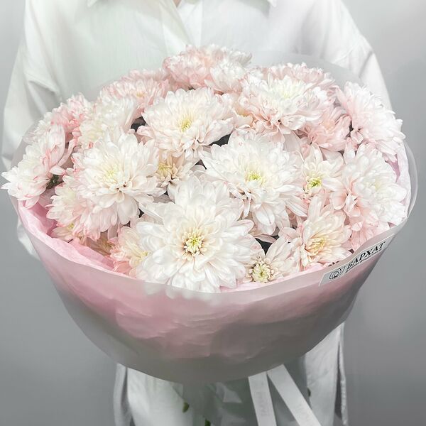 Букет из цветов, монобукет из хризантем Воздушный мираж