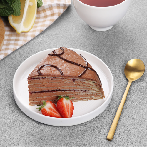 

Торт Лента Fresh Блинный с шоколадным кремом и черной смородиной, весовой