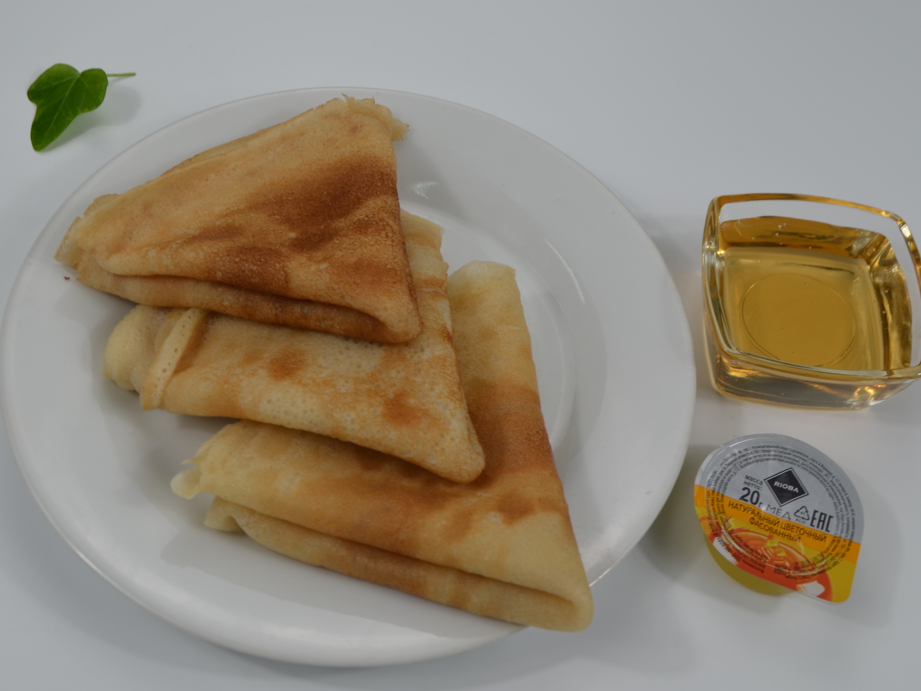 Блины без начинки с мёдом