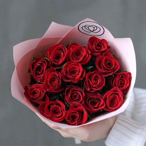 Букет из 15 красных роз 40 см (Кения)