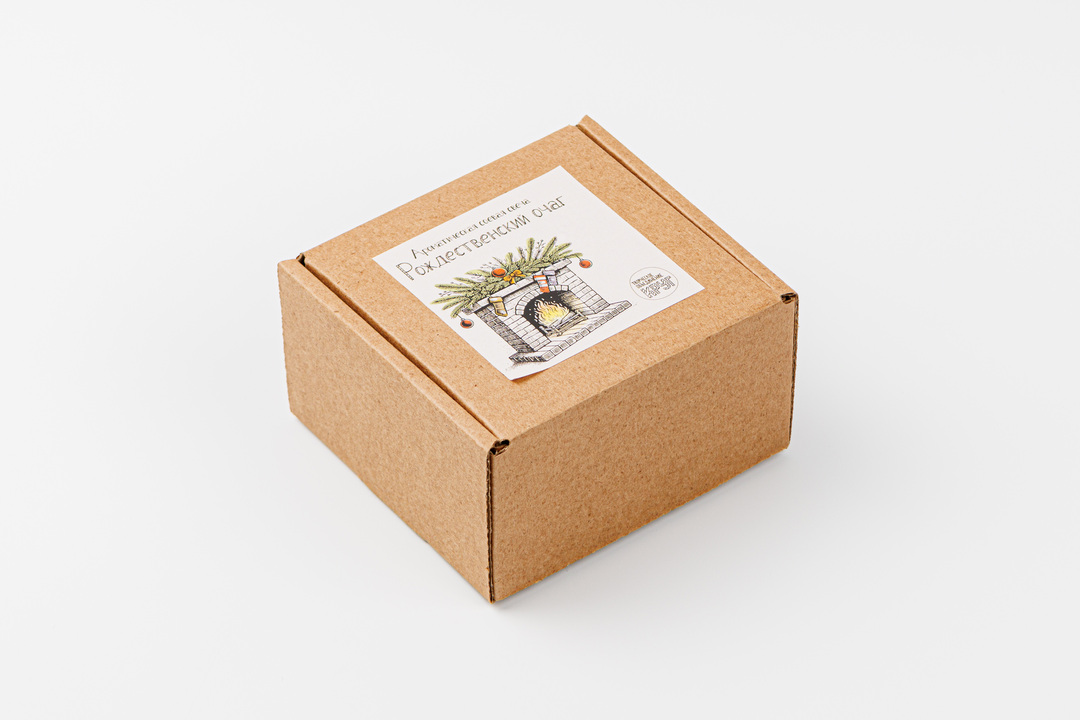 

Свеча соевая в керамической чаше ВкусВилл Рождественский очаг