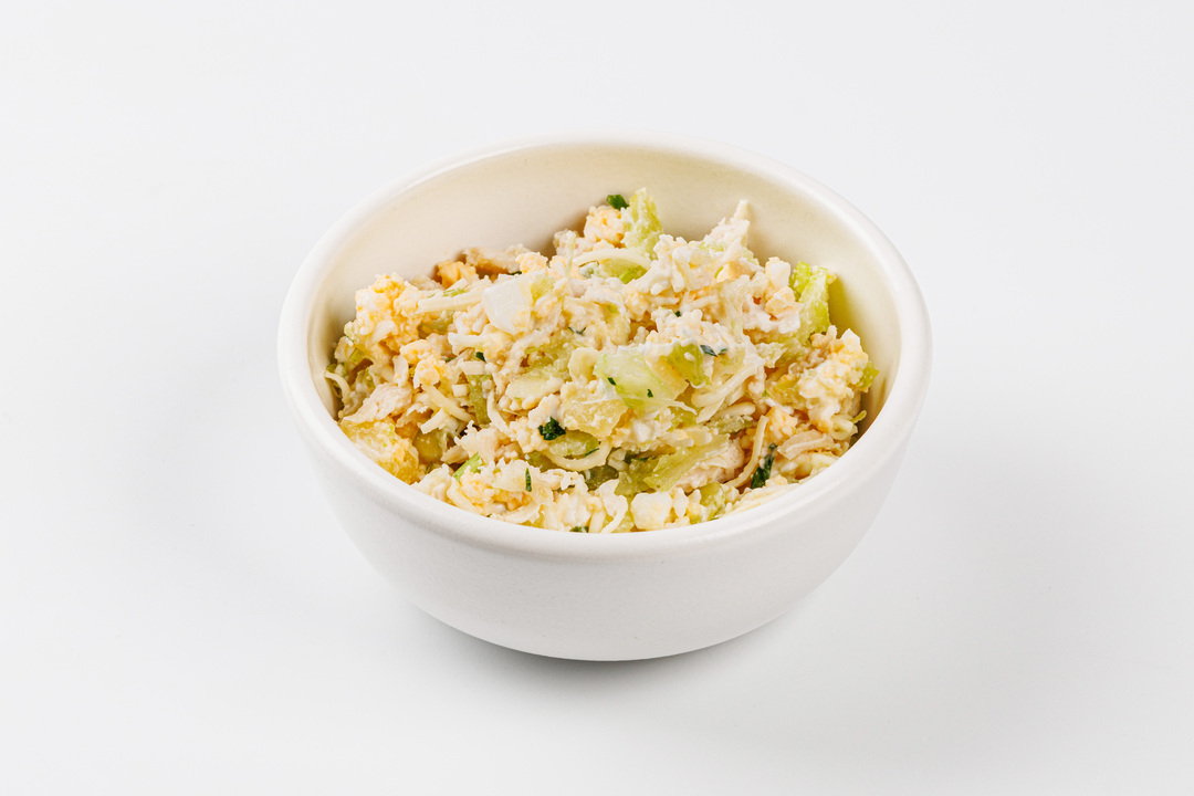 

Салат ВкусВилл с курицей, ананасами и сельдереем, 155 г