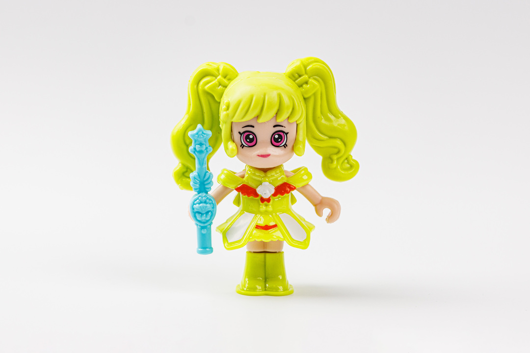 

Яйцо с конструктором куколка 1 шт в ассортименте