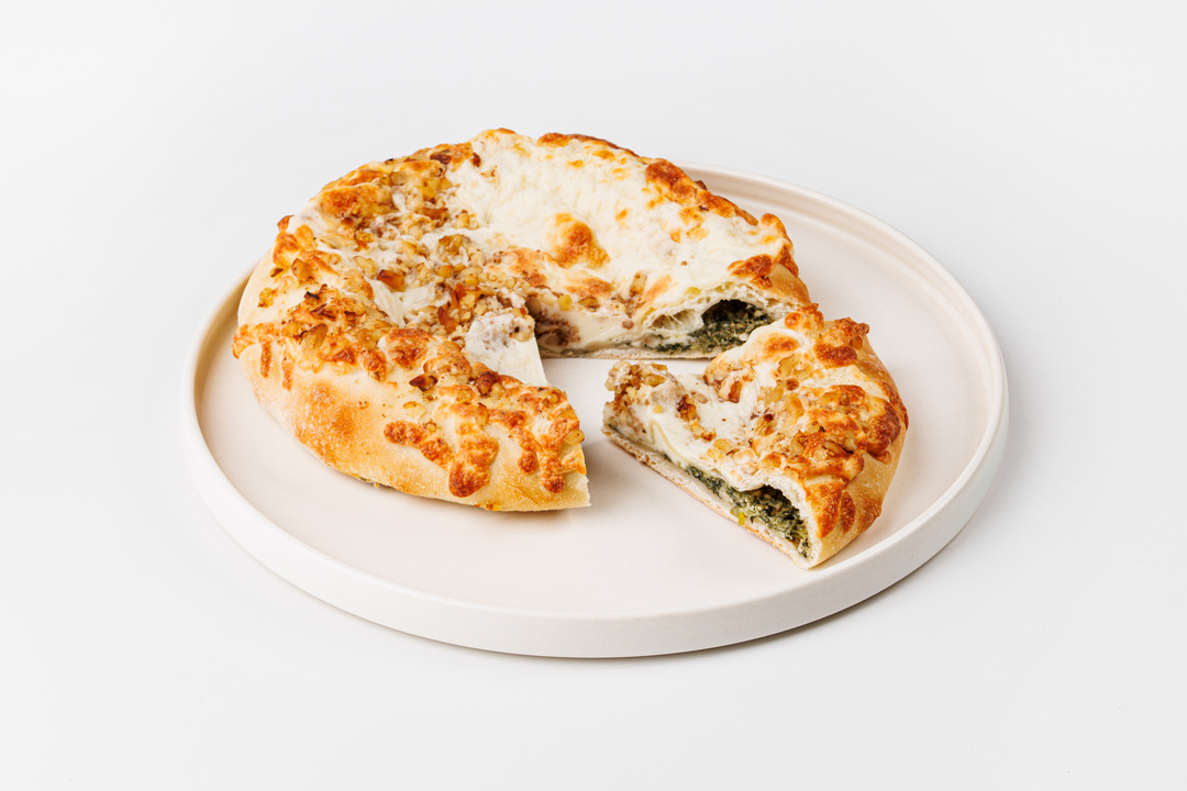 

Хачапури ВкусВилл по-мегрельски с шпинатом, зеленью и грецким орехом 250 г