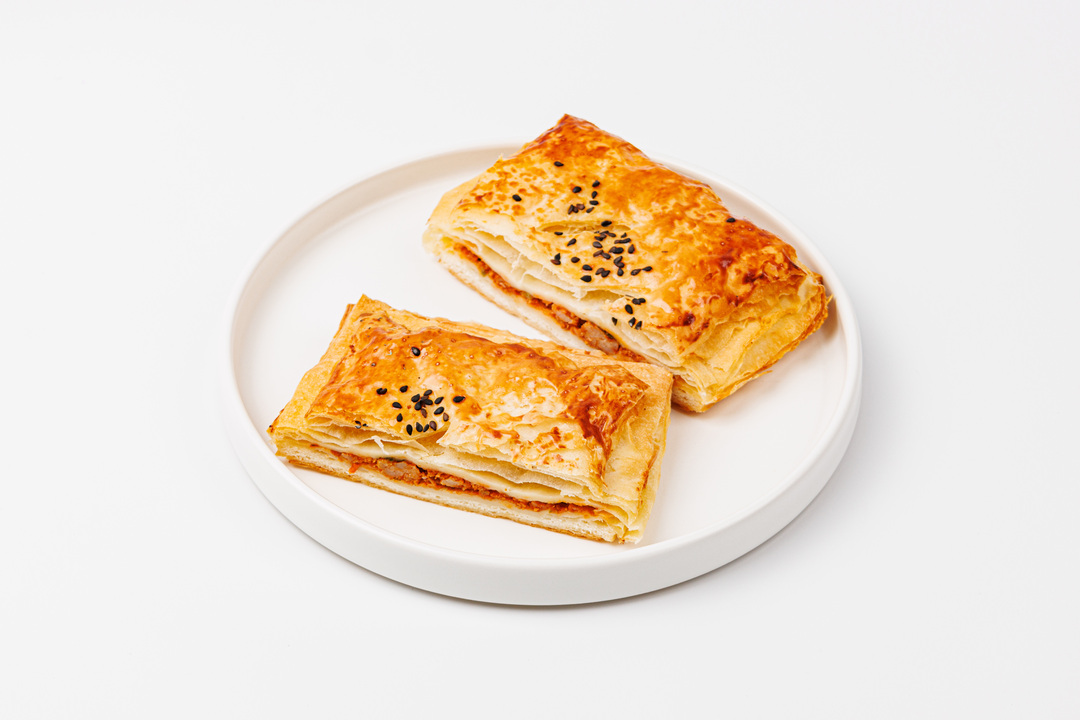 

Слойка ВкусВилл с курицей и соусом сацебели 150 г