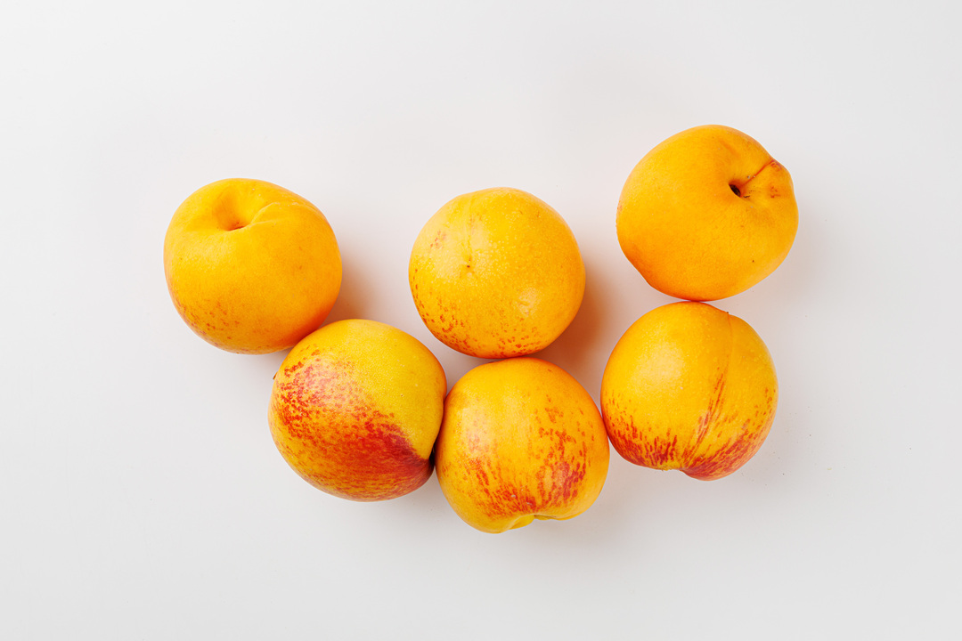 

Нектарины Голд вес