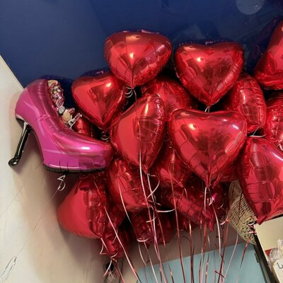 20 сердец под потолок + шар «туфелька»