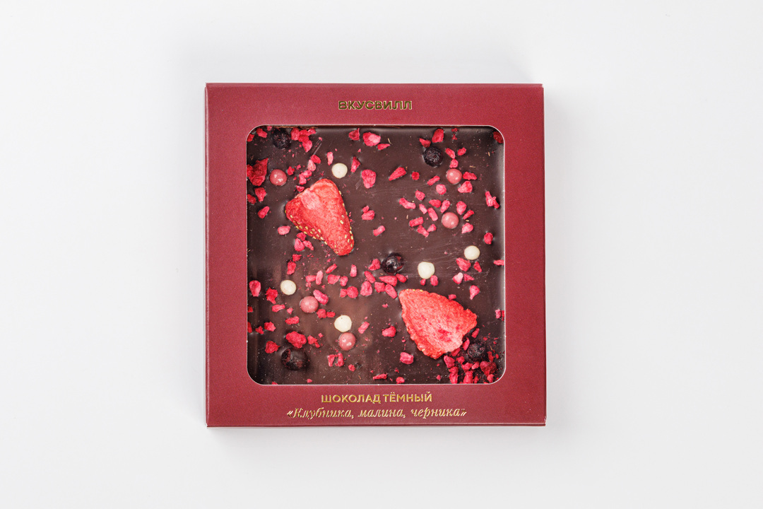 

Шоколад темный клубника малина черника 60 г