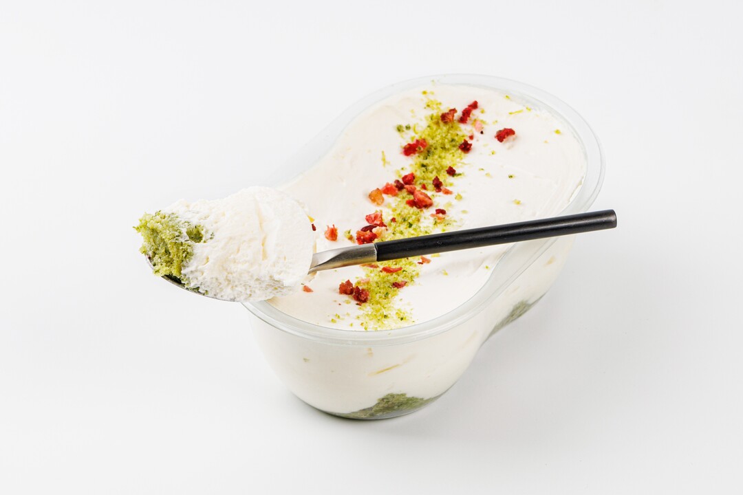 

Десерт ВкусВилл Изумрудная нежность с клубникой 180 г