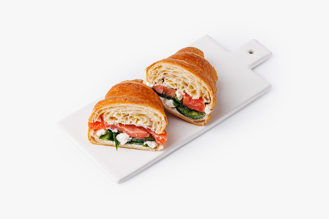 

Круассан с семгой и сливочным крем-чизом, кафе 120 г