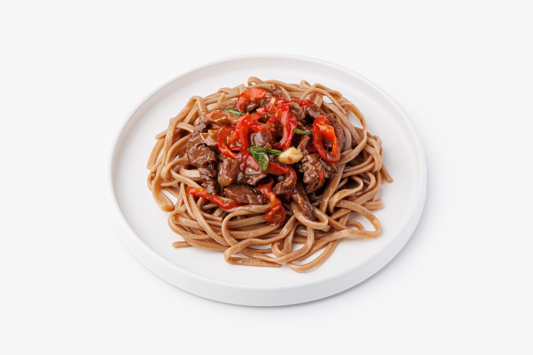 

Говядина Кунг Пао ВкусВилл с гречневой лапшой 230 г