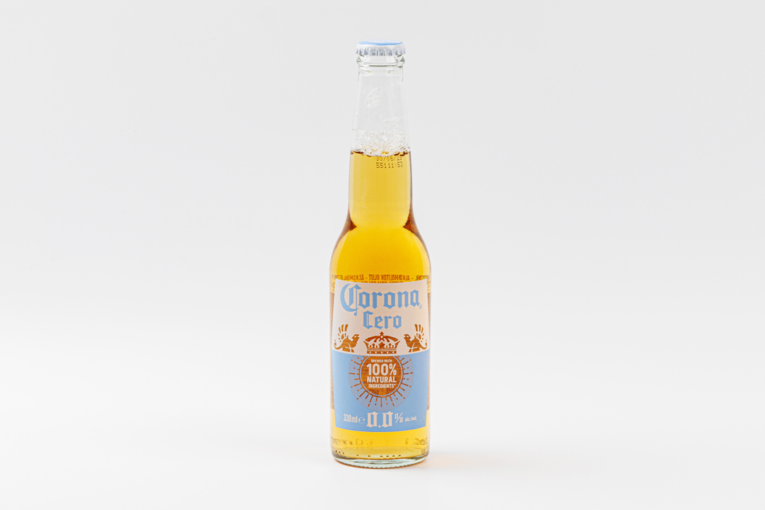 

Пивной напиток Corona Cero Zero безалкогольный светлый 330 мл