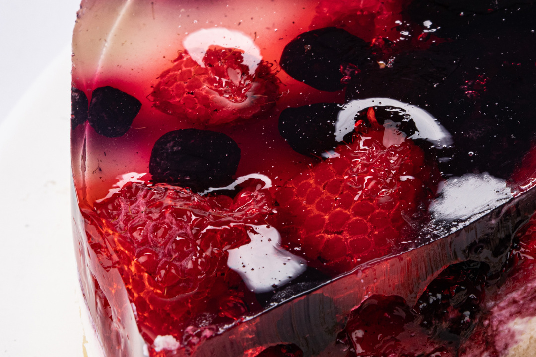 

Торт ВкусВилл Бонфуа с лесными ягодами и крем-чиз 600 г