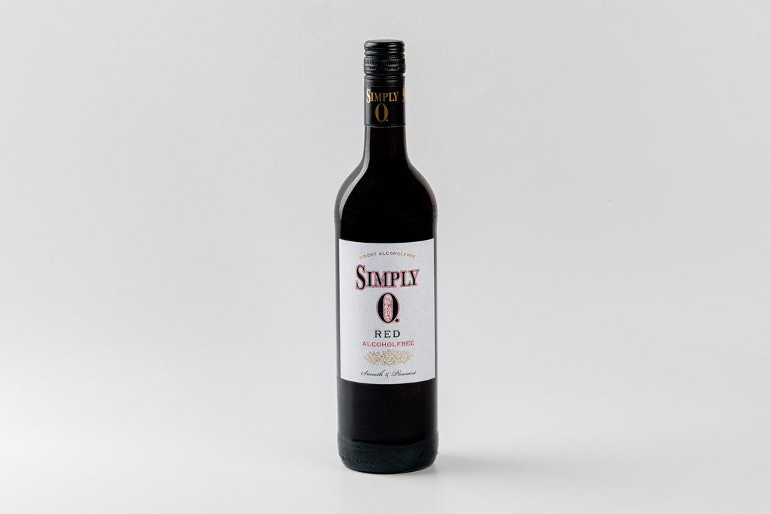 

Вино Simply 0 безалкогольное красное полусладкое 750 мл