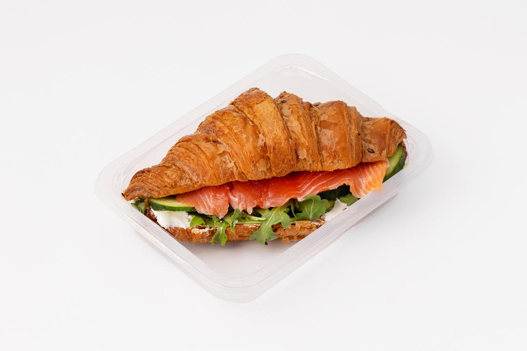 

Круассан зерновой ВкусВилл с форелью радужной ломтики и сливочным сыром 186 г