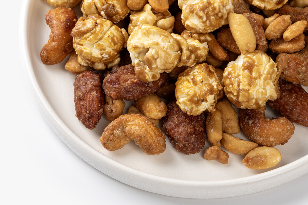 

Смесь орехов ВкусВилл в карамели с карамельным попкорном 100 г