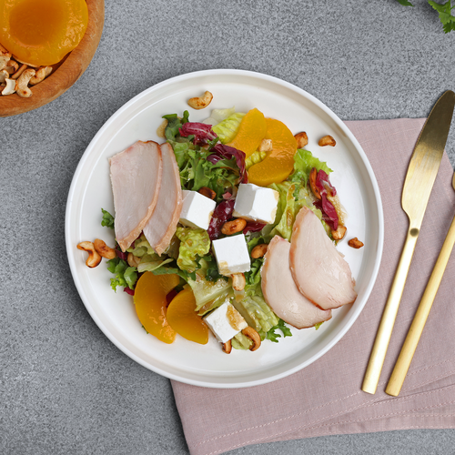 

Салат с персиком и копченой курицей 180 г