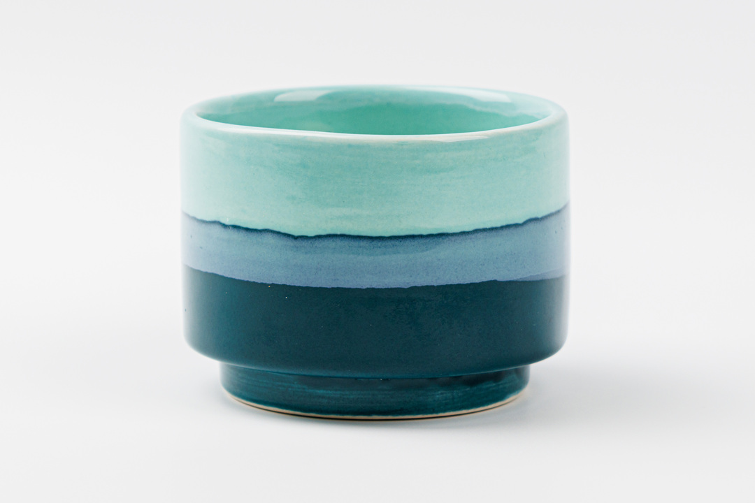 

Свеча соевая в керамической чаше Рождественский очаг