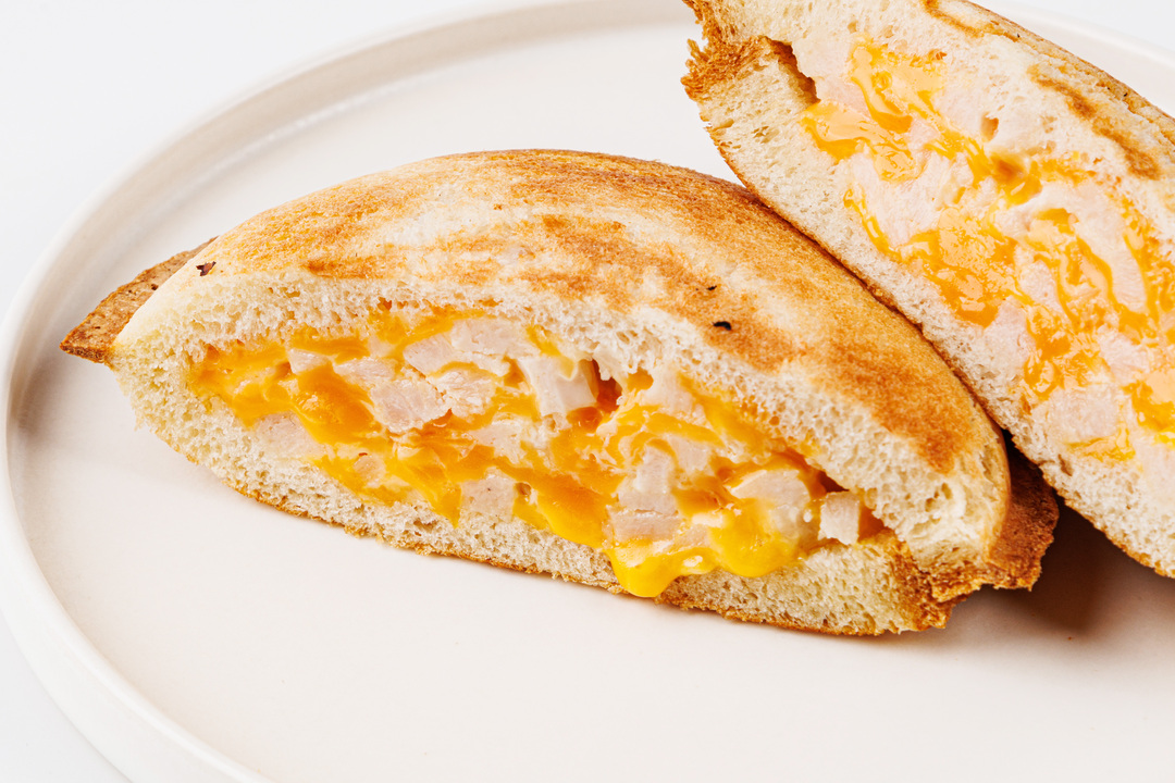 

Покет-сэндвич ВкусВилл с ветчиной и сыром Чеддер 120 г