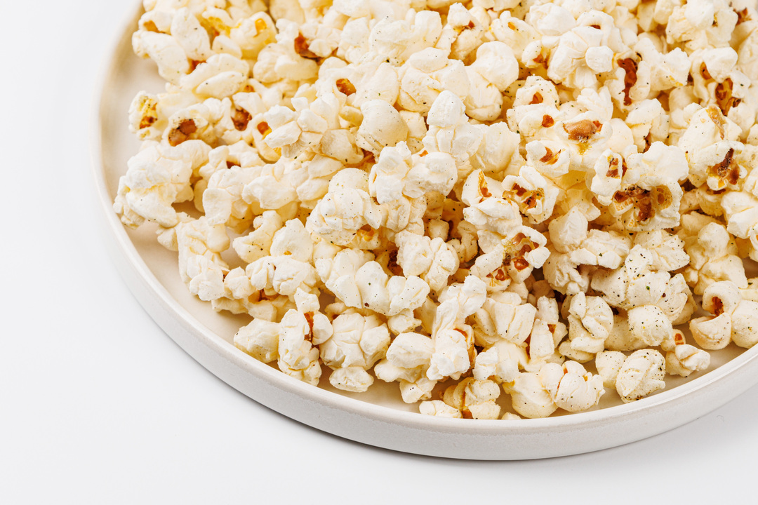 

Попкорн ВкусВилл Сметана зелень и черный перец 20 г