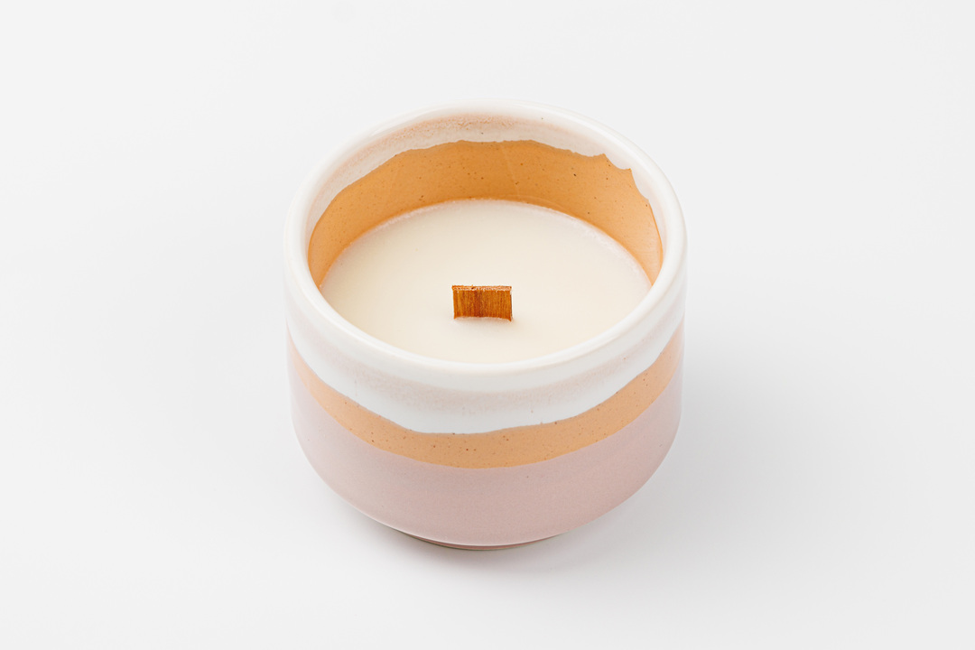 

Свеча соевая в керамической чаше Запах Имбирный пряник 200 г