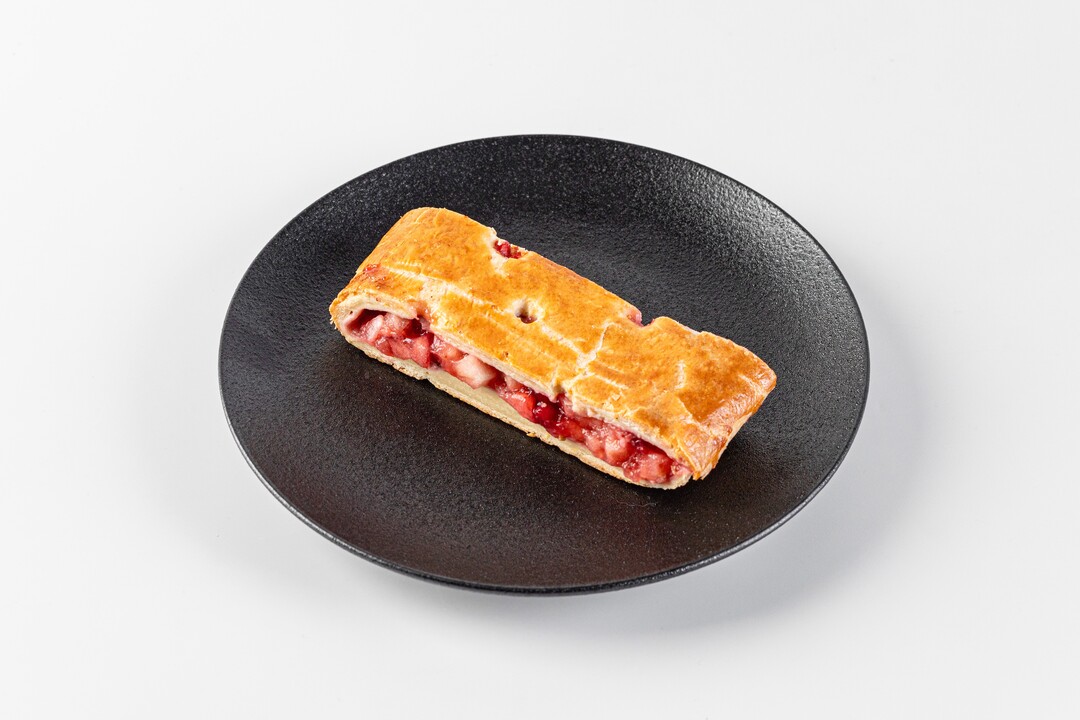 

Яблочно-клубничный штрудель, 110 г