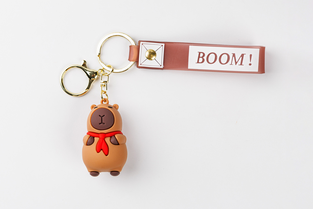 

Брелок Капибара с рюкзачком в ассортименте