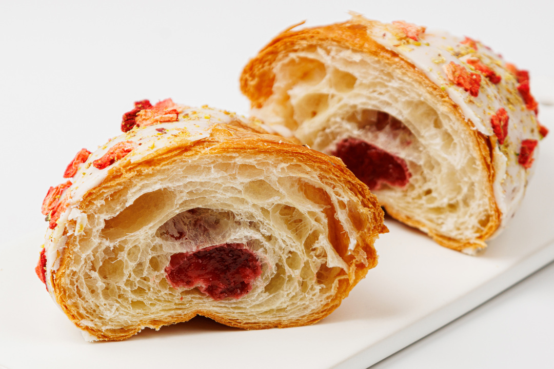 

Круассан ВкусВилл кафе с клубничным конфитюром 90 г