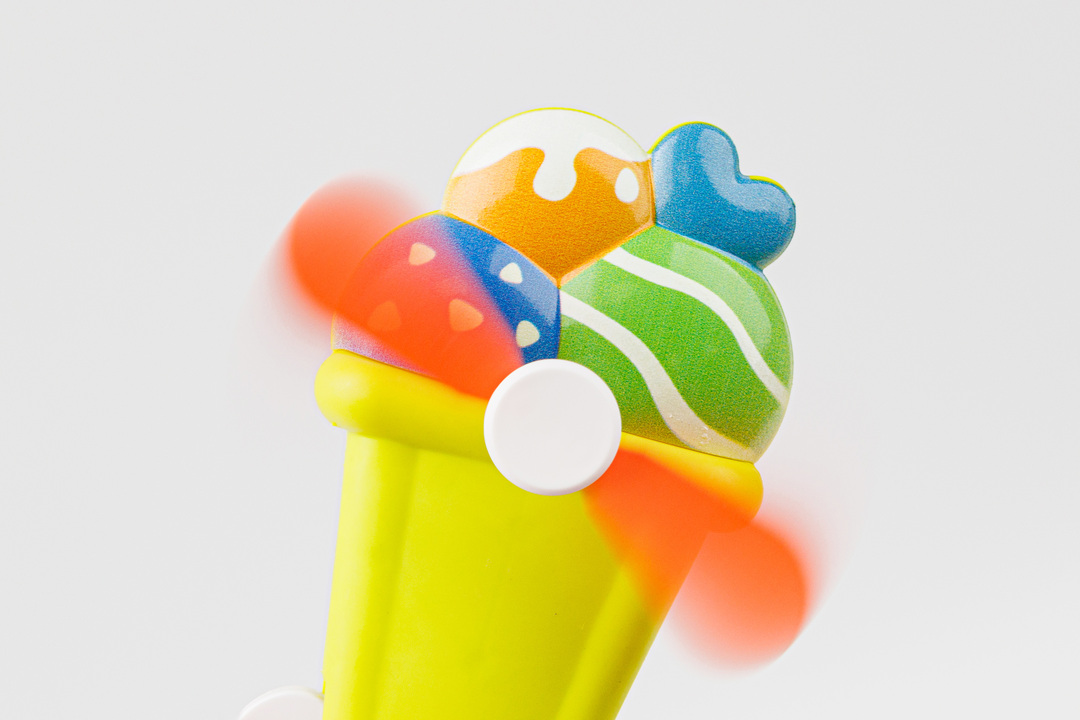 

Игрушка-вентилятор Мороженное цвет в ассортименте