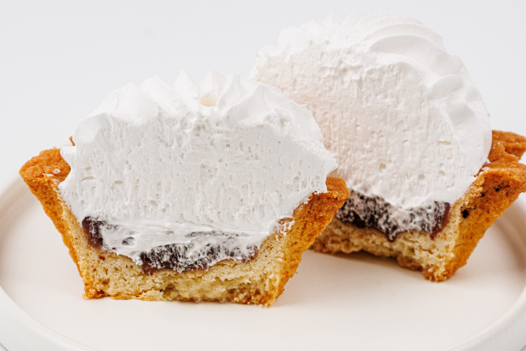 

Пирожное Корзиночка ВкусВилл с белковым кремом и сливово-яблочным джемом 90 г