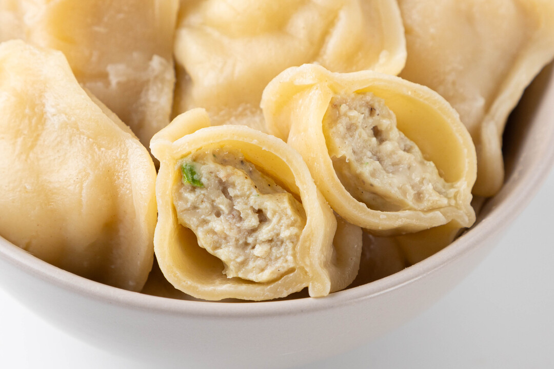 

Равиоли ВкусВилл с цыпленком-бройлером, пармезаном и зеленью 400 г