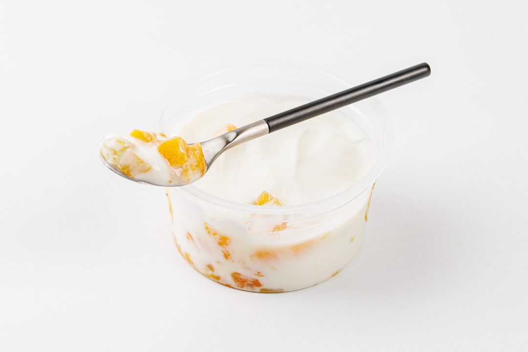 

Йогурт сливочный ВкусВилл со свежим манго 6% 150 г