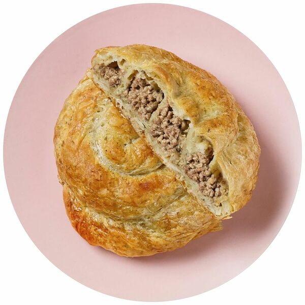 Улитка Пятёрочка Греческая с мясом 130 г