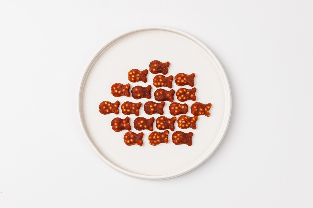 

Кусочки ВкусВилл Фруктовые формы из яблок и клубники с хрустящим рисом 27 г