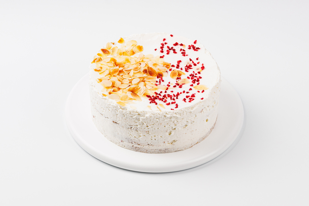 

Торт ВкусВилл Сметанный с малиной 1 кг