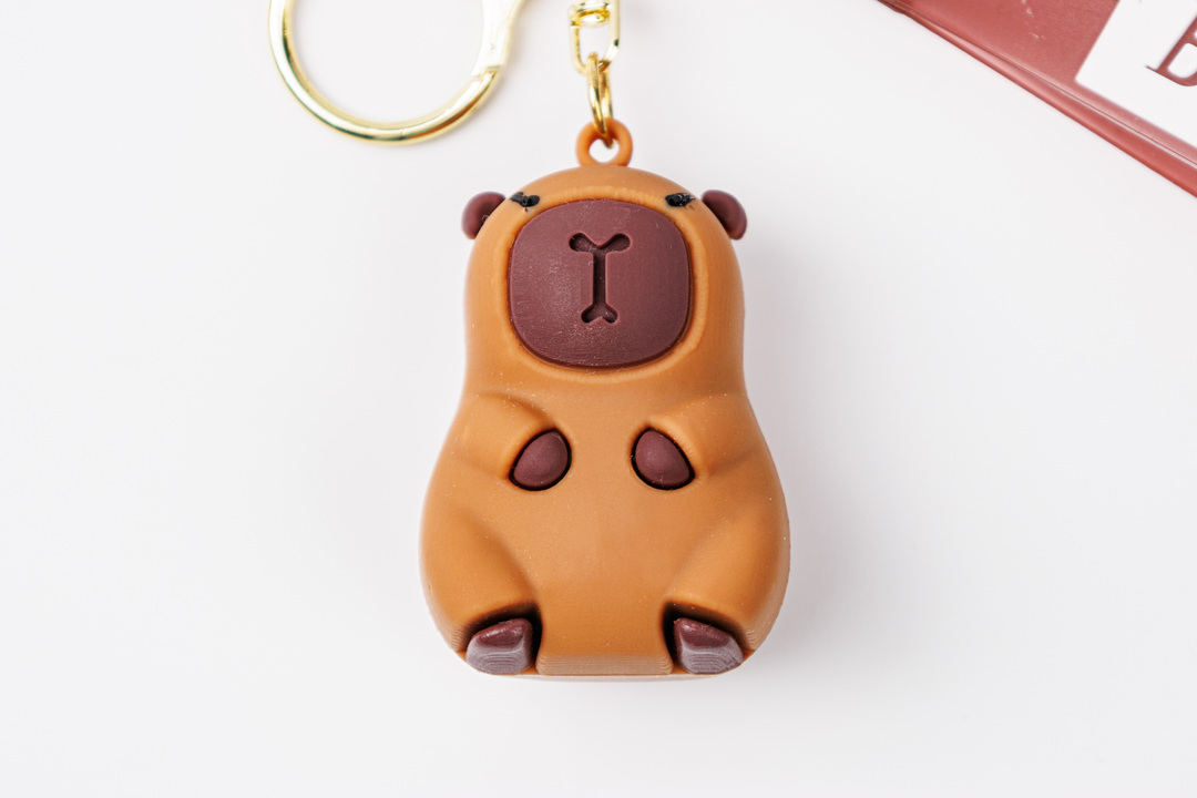 

Брелок Капибара с рюкзачком в ассортименте