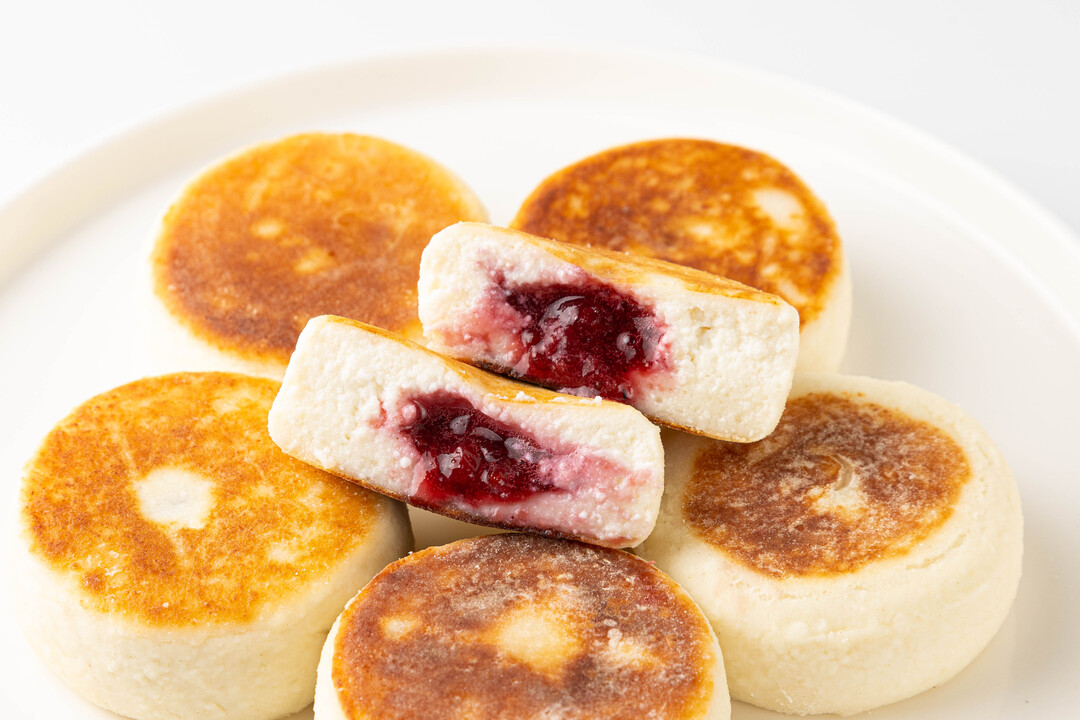 

Сырники с начинкой из красной смородины ВкусВилл для запекания заморозка 600 г