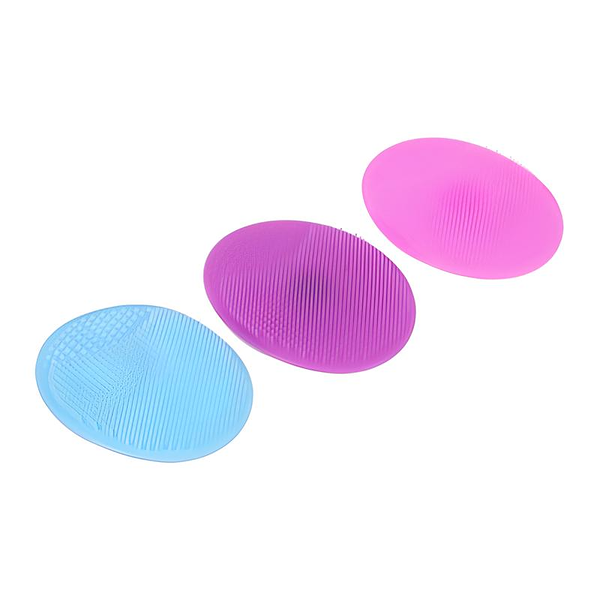 Щетка для очищения лица Юниlook силикон 6.5х5 см, цвет в ассортименте, 1 шт