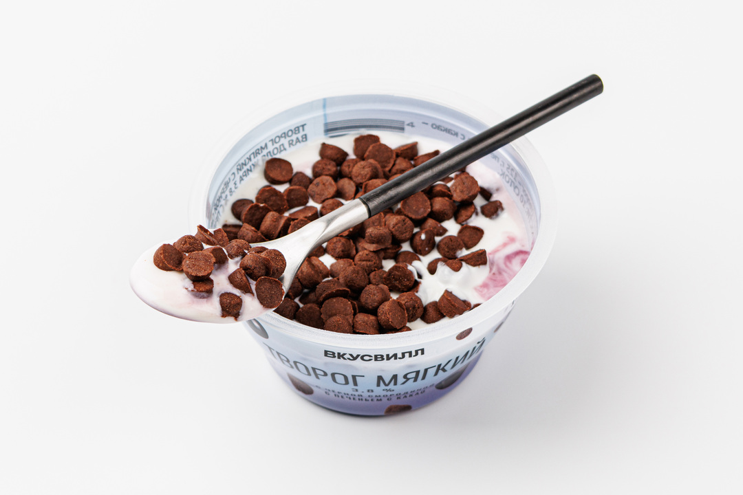 

Творог мягкий ВкусВилл с черной смородиной, с печеньем с какао 3.8% 142 г