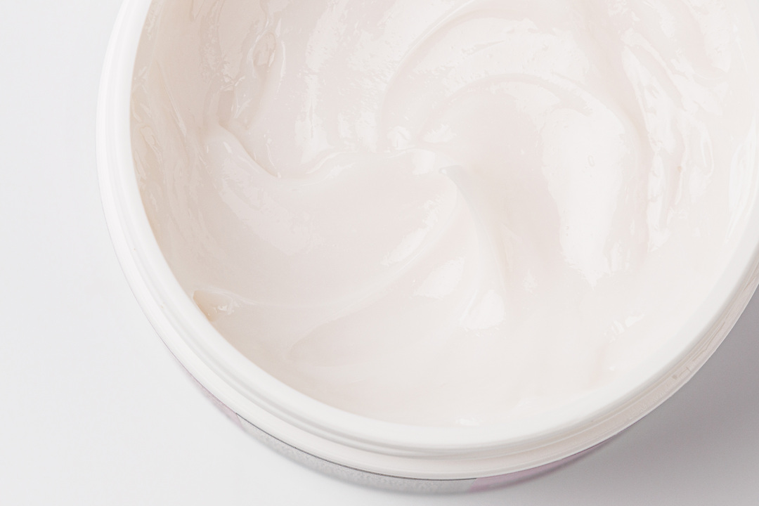 

Маска для волос ВкусВилл с гидролизованным кератином и шелком 300 мл