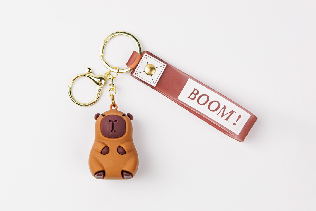 

Брелок Капибара с рюкзачком в ассортименте