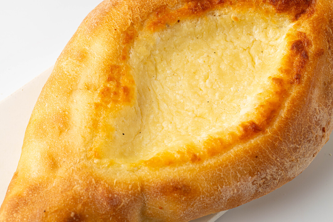 

Хачапури с сыром (Пекарня в магазине)