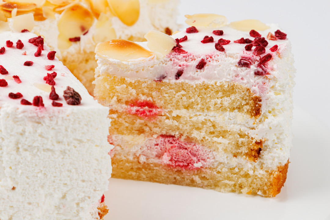 

Торт Сметанный с малиной 500 г