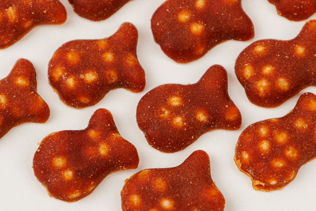 

Кусочки ВкусВилл Фруктовые формы из яблок и клубники с хрустящим рисом 27 г