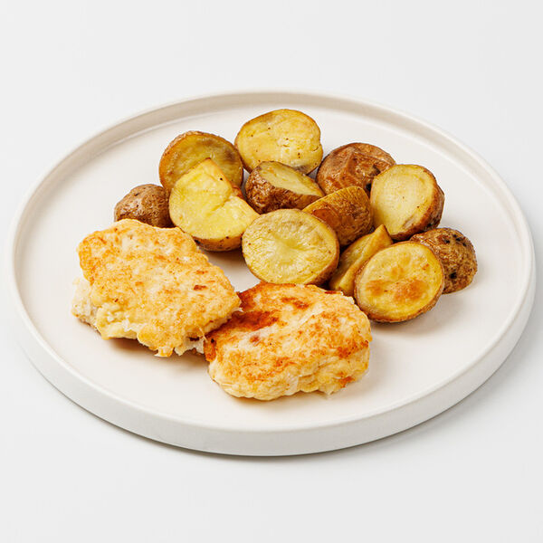 Биточки из курицы и сыра с запеченным картофелем, 180 г