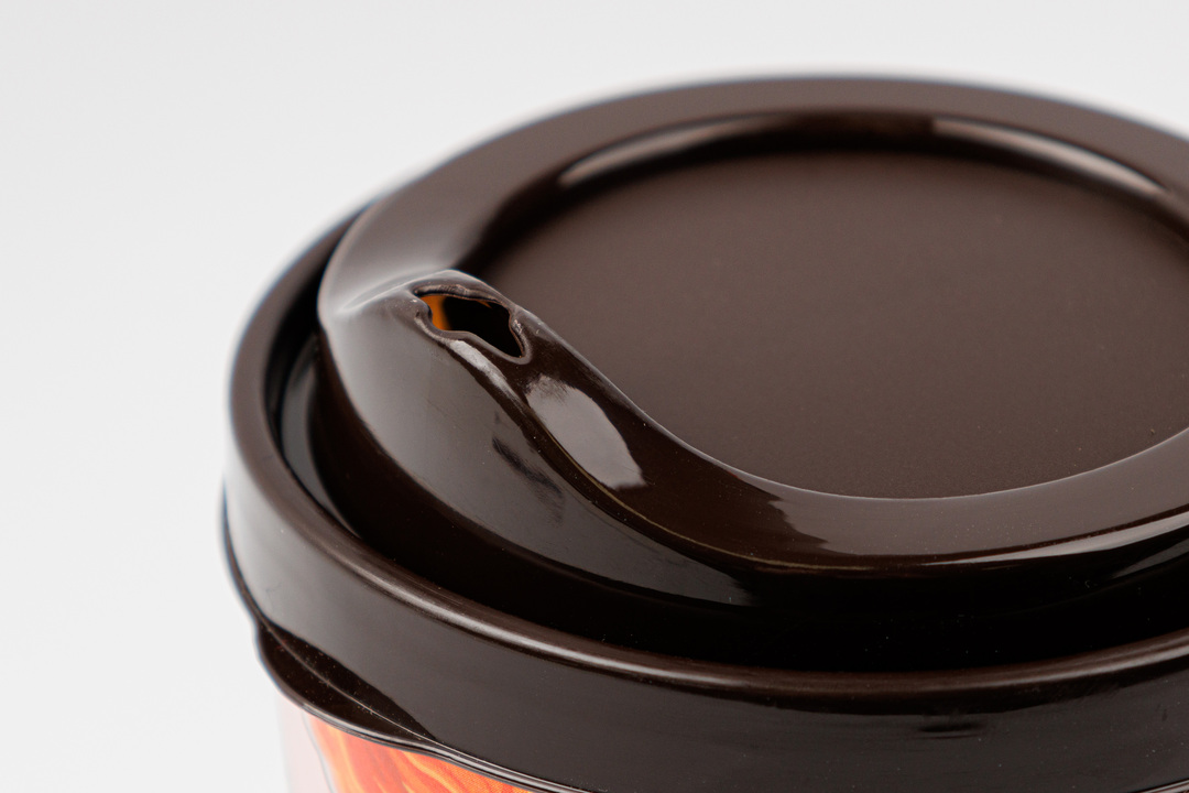 

Стакан ВкусВилл с крышкой и декором 550 мл