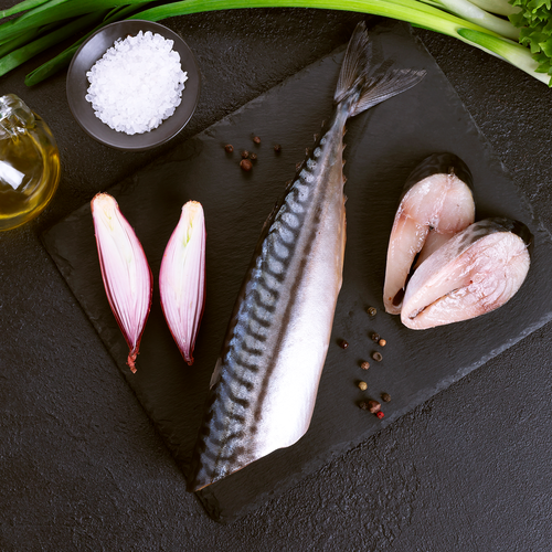 

Скумбрия пряного посола Лента Fresh потрошеная без головы в солевой заливке весовая