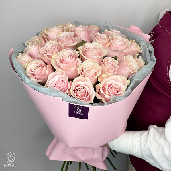 Цветочный букет, монобукет из роз Барби М 