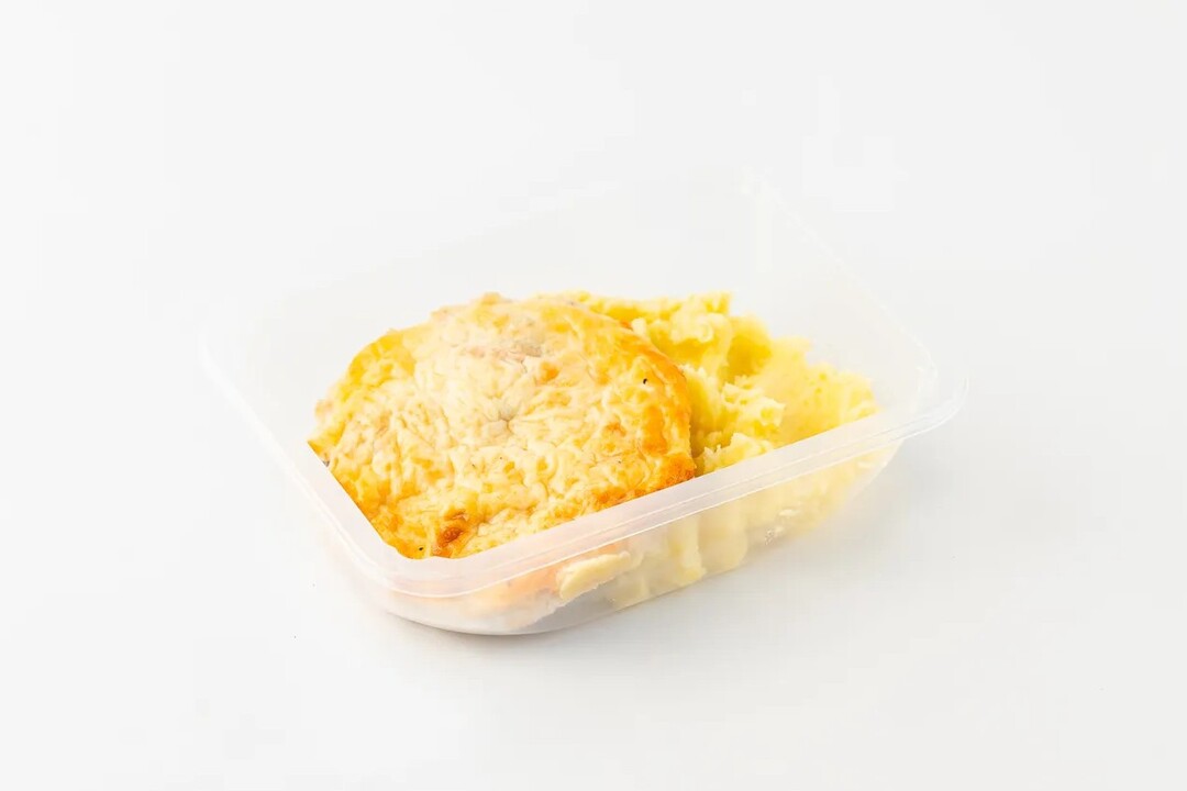 

Мясо по-французски ВкусВилл курица с картофельным пюре 340 г